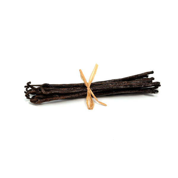 a small bundle of Comoros vanilla beans