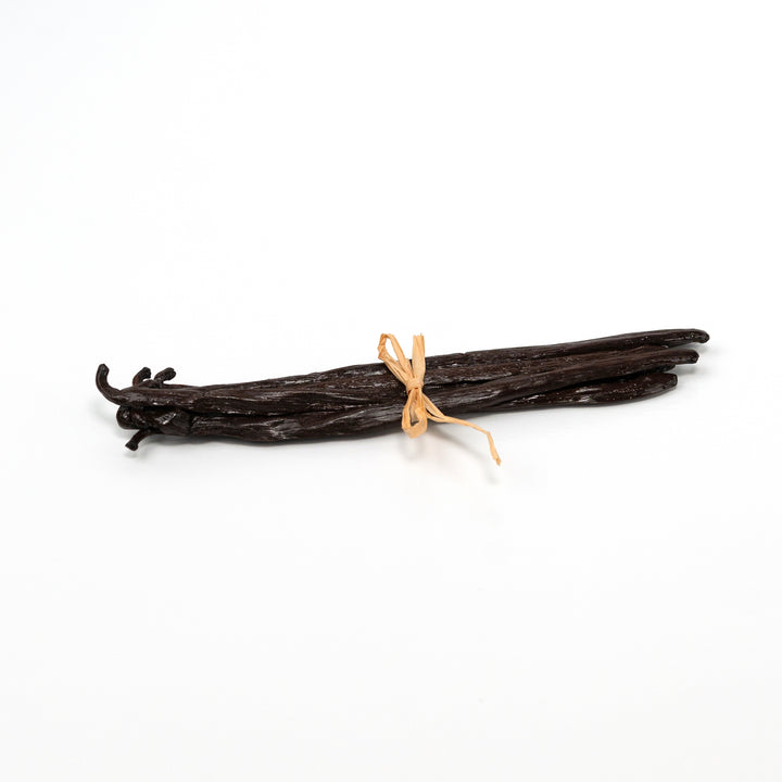 small bundle of rwanda vanilla beans