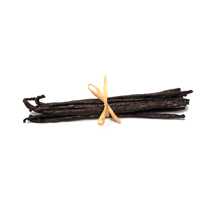 small bundle of Sri Lanka vanilla beans