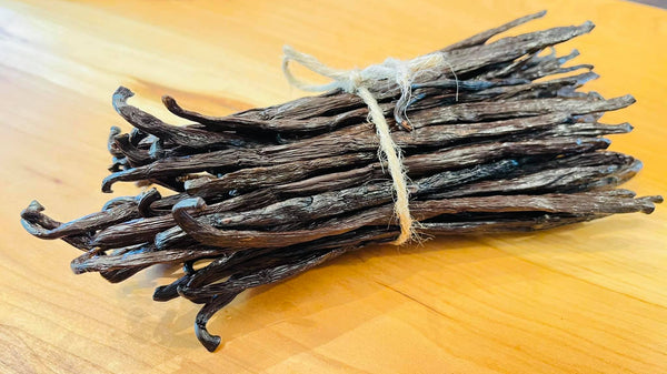 bundle of vanilla beans 