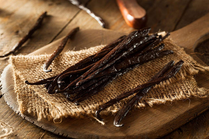 vanilla beans on kitchen cloth